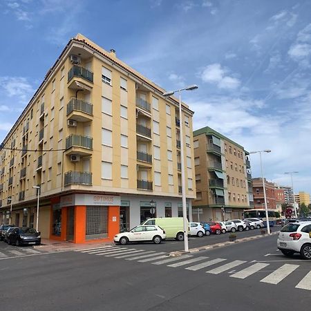 Oasis Apartment: Beachside Comfort in Oropesa del Mar Exterior photo