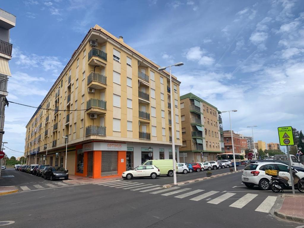 Oasis Apartment: Beachside Comfort in Oropesa del Mar Exterior photo